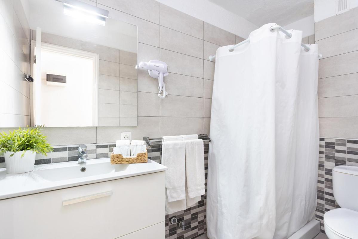 Comodoro- Ravel Los Cristianos  Extérieur photo